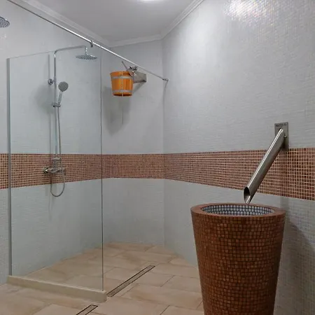 Apartment La Flat 9 Parking And Access *