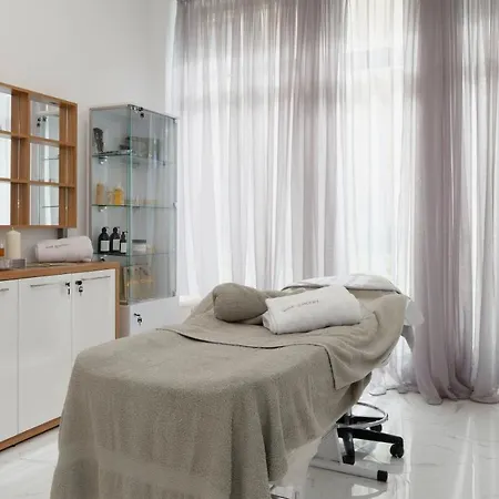 La Flat 9 Parking And Access Sables d'or